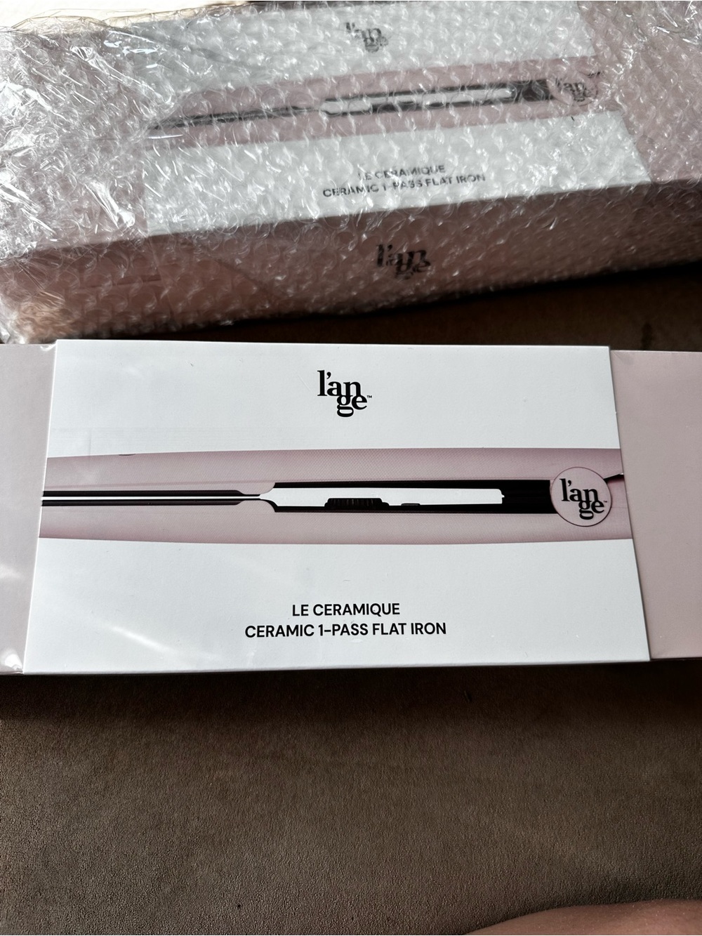 Lange Ceramic 1-Pass Flat Iron - White and Pink